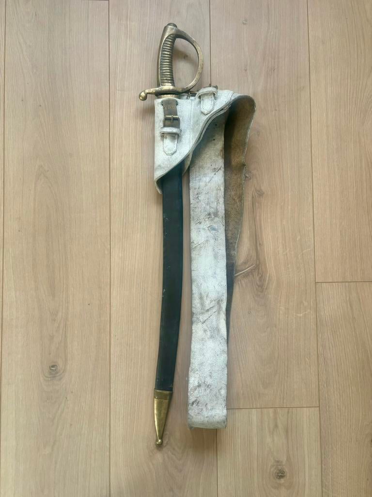 Sabre Briquet D’Infanterie met riem, Collections, Enlèvement