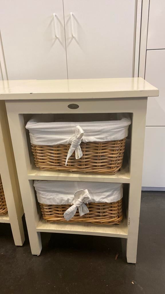 2 tables de chevet, Enlèvement, Utilisé, Moins de 100 cm