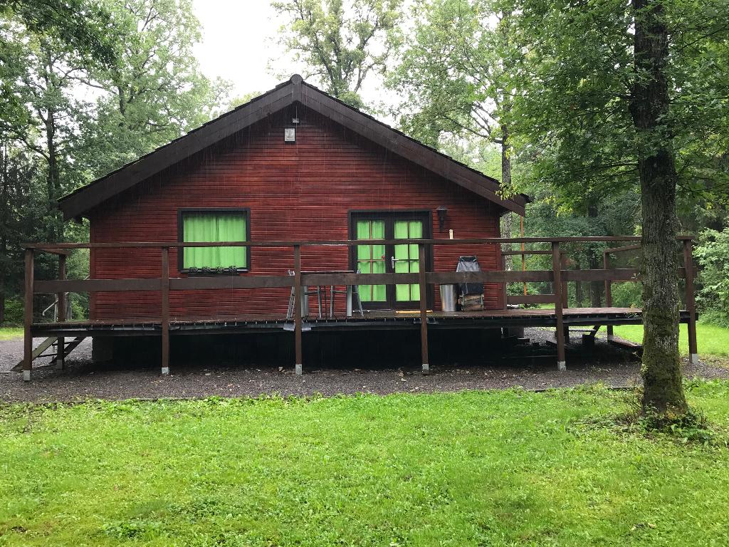 Gezellige chalet in de Ardennen (Biron, Durbuy), 5 personen, In bos, Open haard, 2 slaapkamers