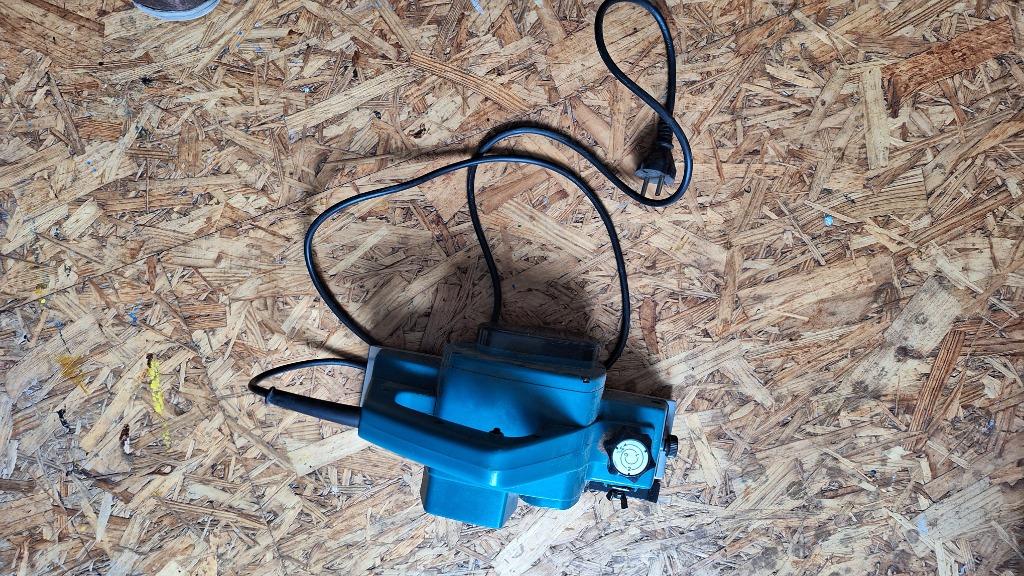 schaafmachien Makita, Ophalen, Gebruikt