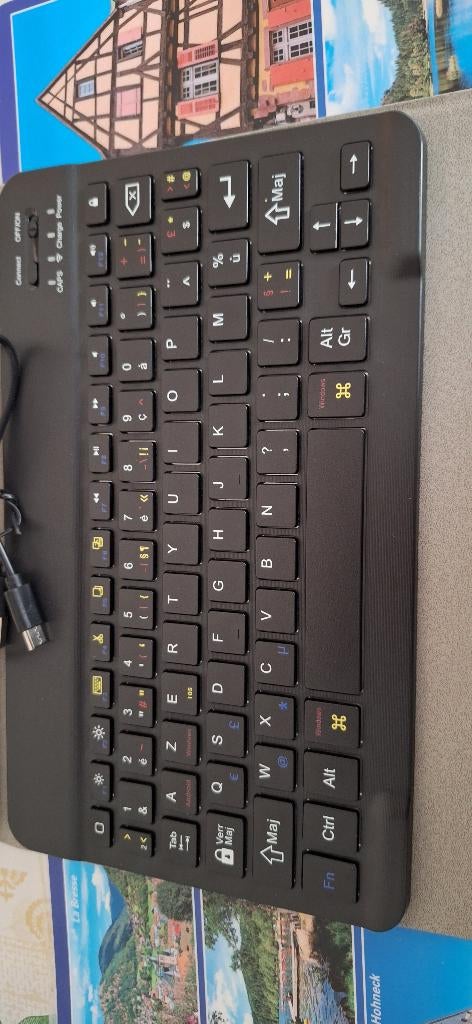 Etui tablette a vendre, Neuf, L’argus, Enlèvement ou Envoi, Protecteur d'écran