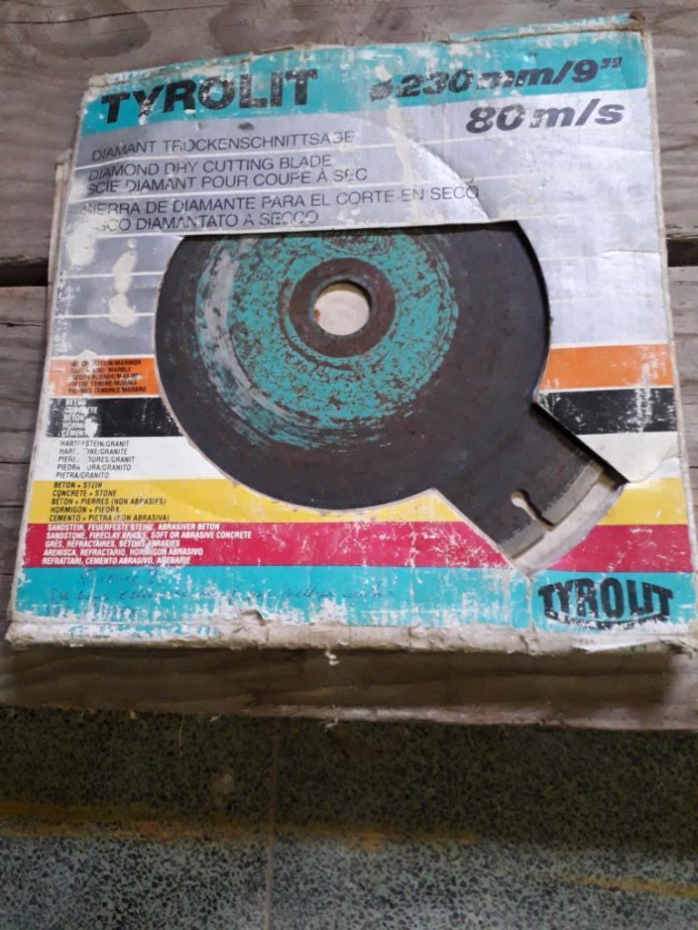 Disque de tronçonnage diamanté (dia.230mm/alésage 22,2mm), Bricolage & Construction, Enlèvement, Comme neuf