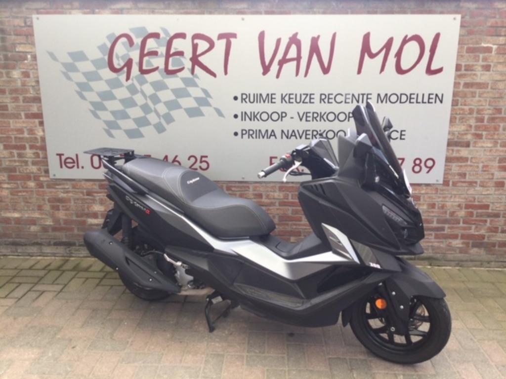 Sym Cruisym 300, bj 2021, Motoren, Scooter, 300 cc, SYM, Bedrijf