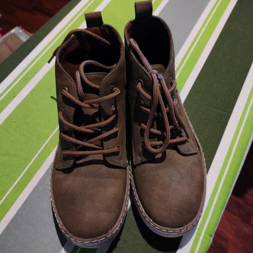 Jongensschoenen maat 35, Kinderen en Baby's, Kinderkleding | Schoenen en Sokken, Gebruikt, Schoenen, Ophalen of Verzenden, Jongen