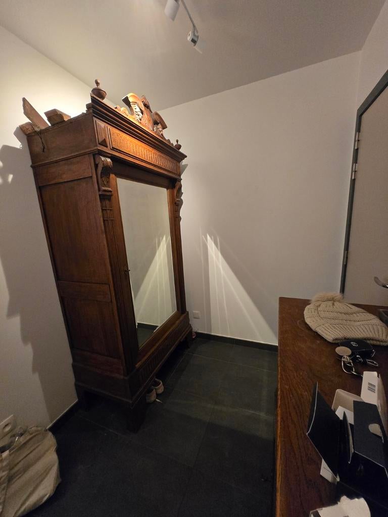 Lingère avec porte miroir biseauté !, Enlèvement