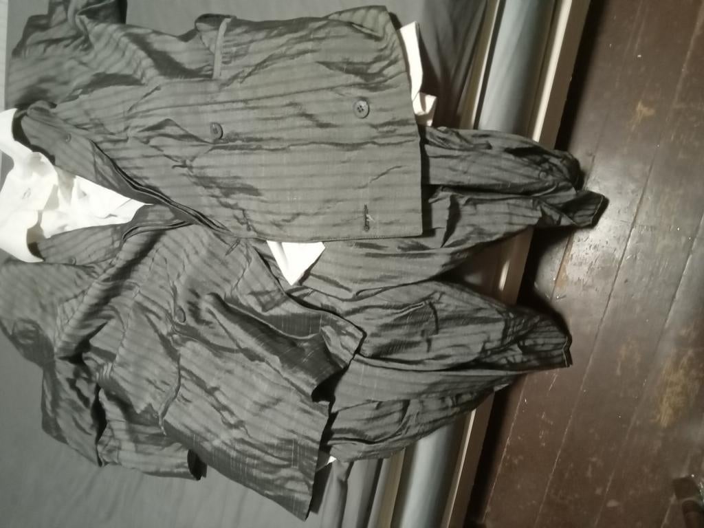 Beau costume taille 48, Kleding | Heren, Trouwkleding en Trouwaccessoires, Ophalen of Verzenden, Zo goed als nieuw