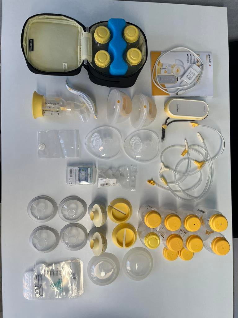Medela freestyle flex + handsfree cups + accessoires, Enlèvement, Comme neuf, Tire-lait