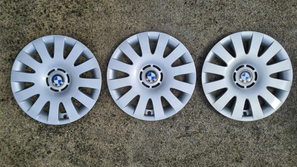 3 enjoliveurs BMW 16', Enlèvement, Comme neuf