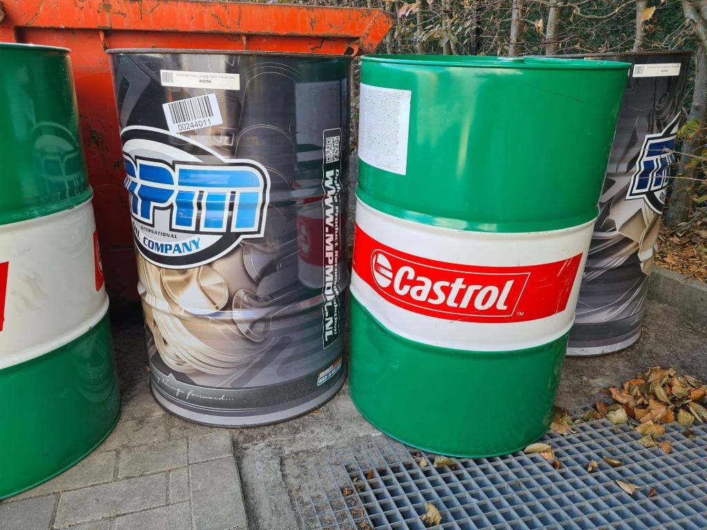 BARILS D'HUILE VIDES À VENDRE, Enlèvement, Utilisé