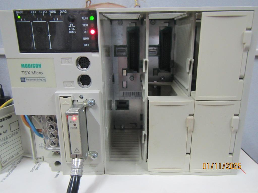 PLC  TSX3721001, en Uitbreidingsmodule SXRKZ2 en kaarten, Ophalen of Verzenden, Zo goed als nieuw