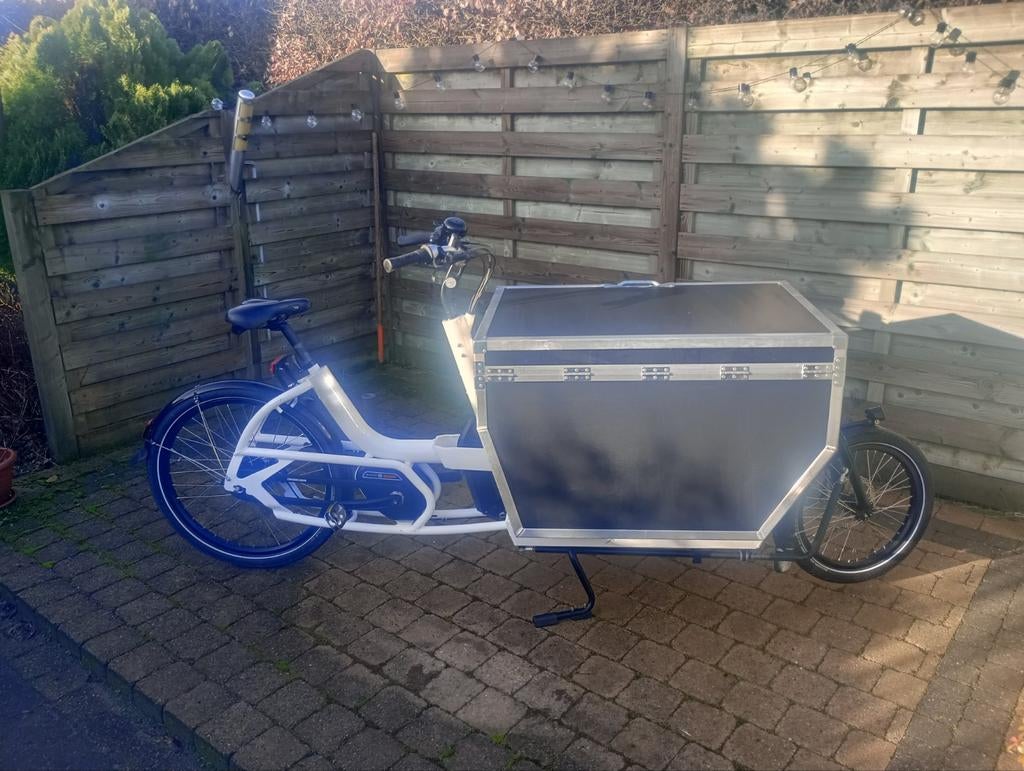 Urban arrow elektrische bakfiets - slechts 138km mee gereden, Ophalen