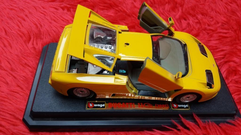 Modelauto Bburago - gele Bugatti EB110 (1991) op platform, Hobby en Vrije tijd, Ophalen of Verzenden, Zo goed als nieuw, Auto