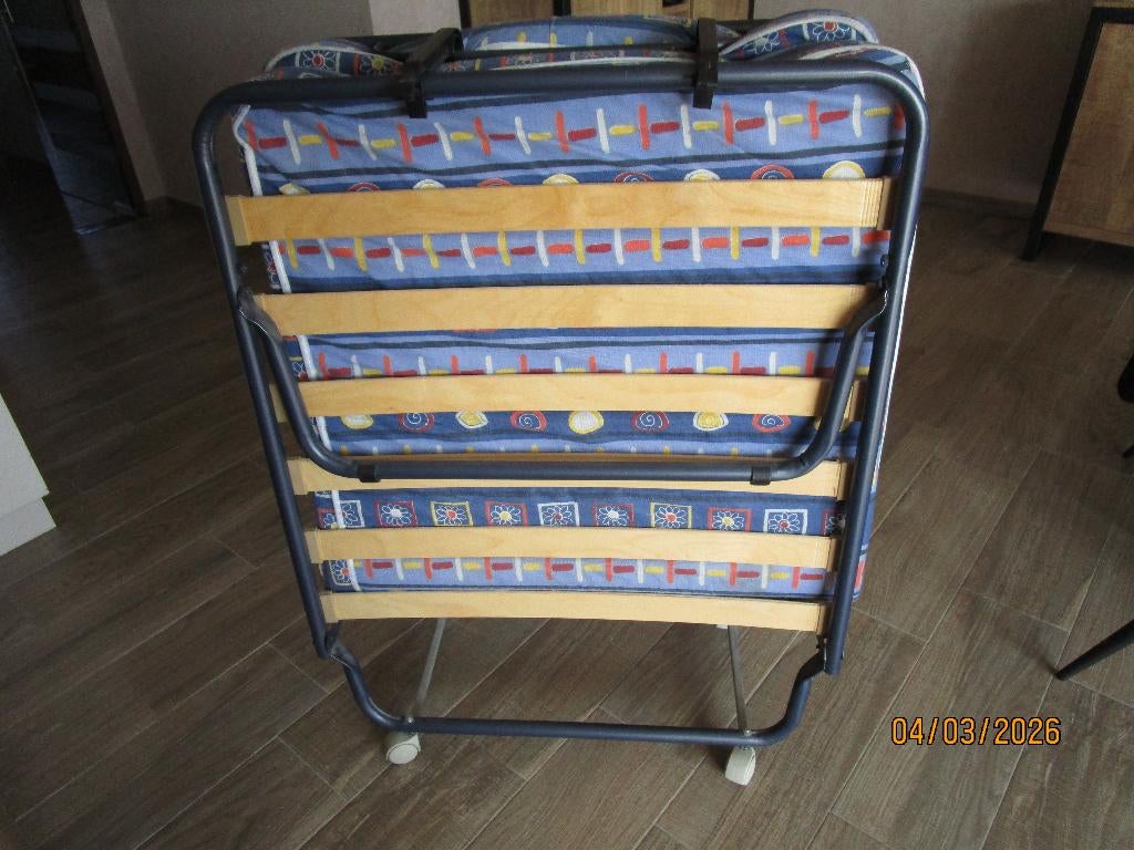 Opvouwbaar logeerbed, Huis en Inrichting, Slaapkamer | Bedden, Ophalen, Gebruikt, Eenpersoons, Zwart