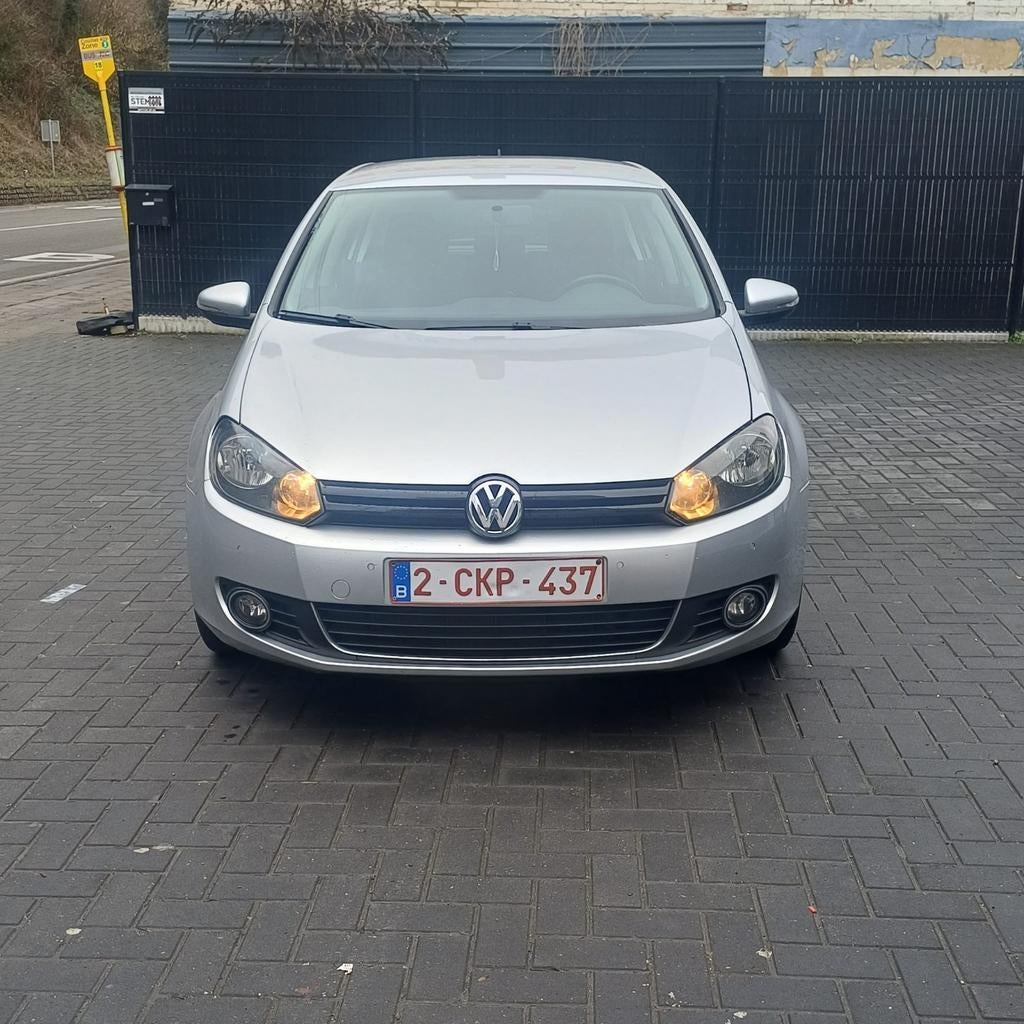 VW GOLF VI 2011 1.6TDI 235 000km, Autos, Volkswagen, Particulier, Golf, ABS, Phares directionnels, Airbags, Air conditionné, Alarme