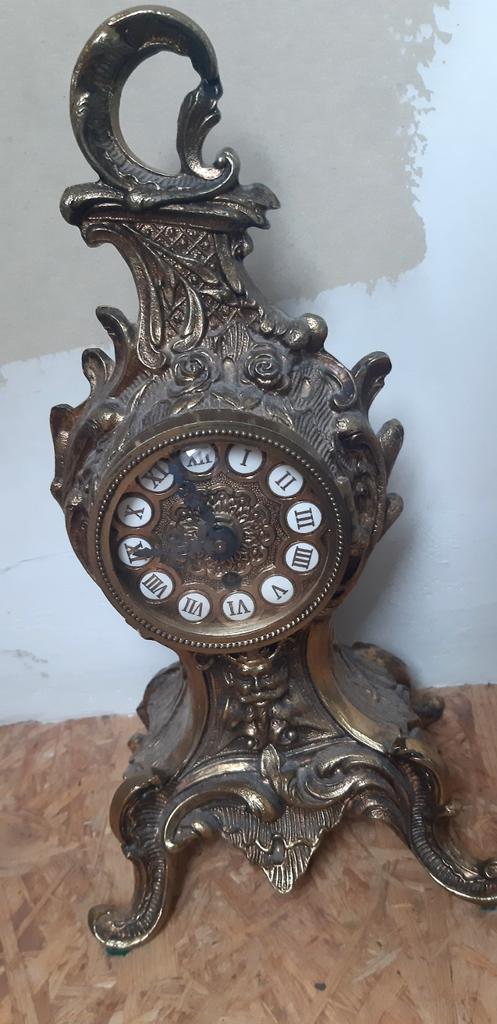 Horloge de cheminée en bronze