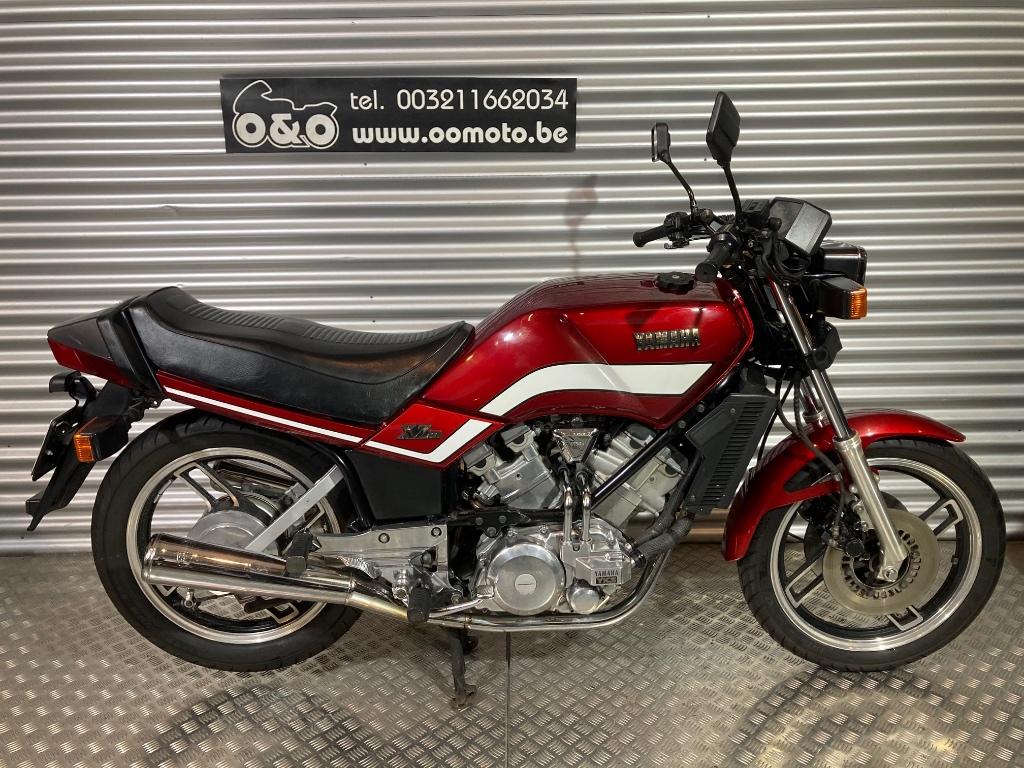 Yamaha XZ550 in zeer goed onderhouden staat! Oldtimer