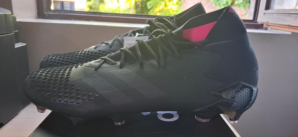 Adidas predator mutator 20.1 FG, Computers en Software, Ophalen