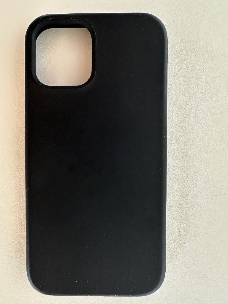 Coque IPhone 12 - Silicone noir - Excellent état, Telecommunicatie, Mobiele telefoons | Hoesjes en Screenprotectors | Apple iPhone