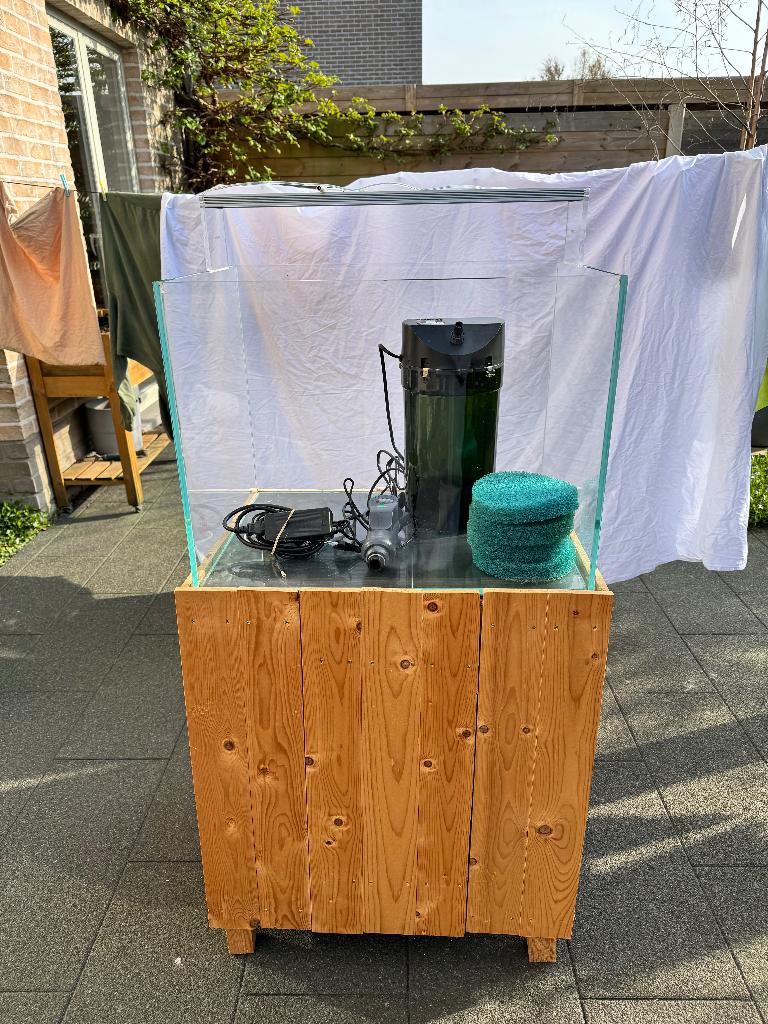 Aquarium + Toebehoren, Dieren en Toebehoren, Ophalen, Zo goed als nieuw, Gevuld zoetwateraquarium