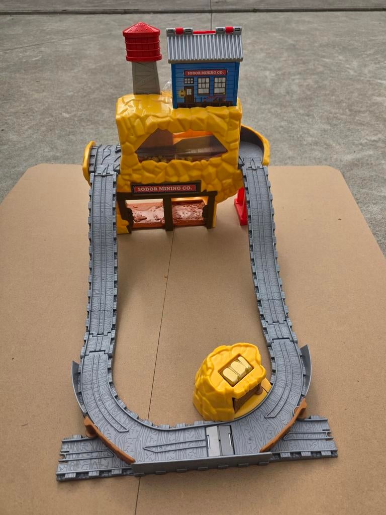 Thomas & Friends Sodor Mining Co Rumbeling Gold Mine Set – C, Ophalen of Verzenden, Zo goed als nieuw