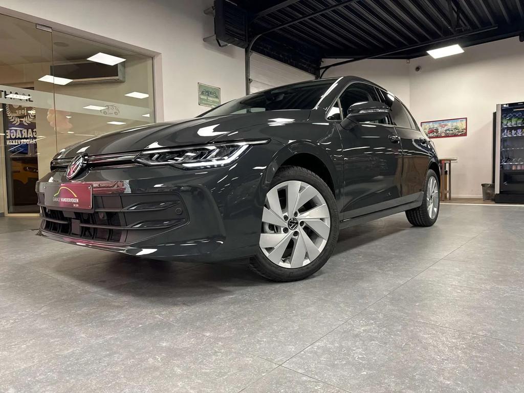 Volkswagen Golf 1.5 eTSI DSG * Nieuwe wagen ! * (bj 2025), Auto's, Automaat, Stof, 1498 cc, Zwart
