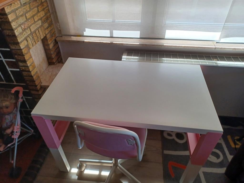 Meegroei bureau wit/ roze en roze bureaustoel, Ophalen, Roze