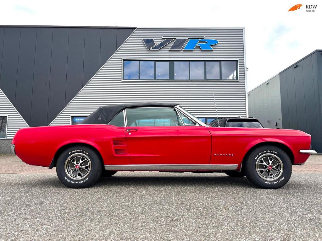 Ford Mustang 1967 V8 automaat cabriolet, Autos, Ford, Rouge, Achat, Intérieur cuir, Entreprise