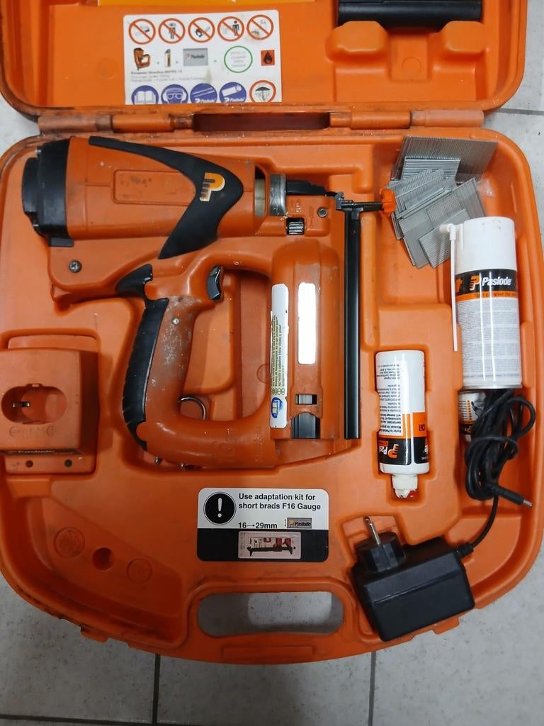 PASLODE IM65 F16 brad/nagelpistool., Ophalen, Gebruikt, 50 tot 100 mm, Spijkers