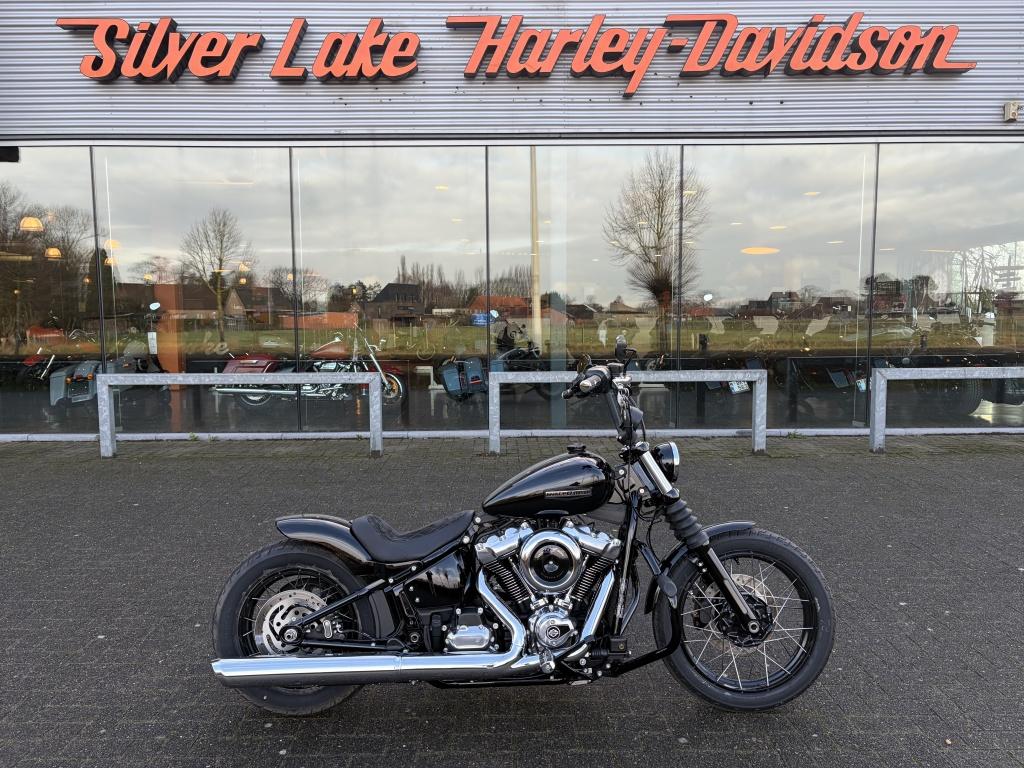 Harley-Davidson Softail Street Bob met Thunderbike rearfende, Overig, 1923 cc
