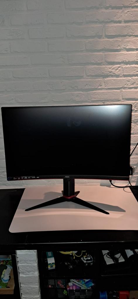 AOC C27G2ZU 27” Curved 240Hz Gaming Monitor – Topstaat, Gaming, HD, VA, Comme neuf