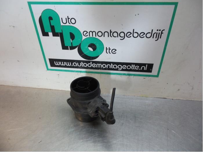 Luchtmassameter van een Volkswagen Passat (Passat 01-), Auto-onderdelen, Overige Auto-onderdelen, Volkswagen, Gebruikt, 3 maanden garantie