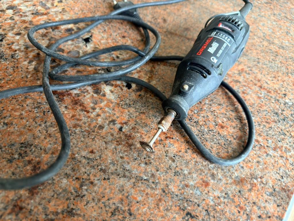 Dremel multi roterende tool - regelbaar toerental, Enlèvement, Utilisé, Moins de 700 watts