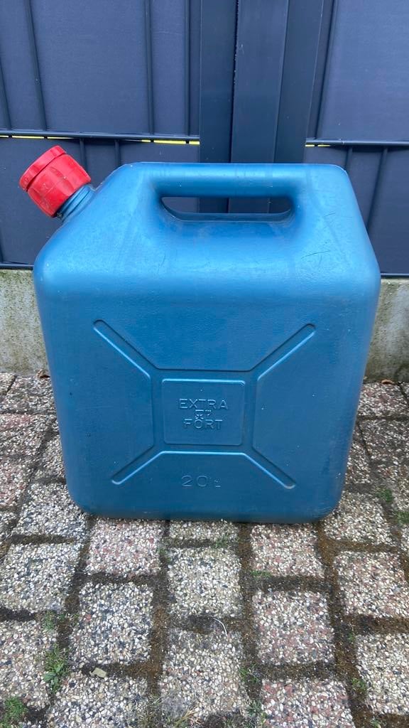 Jerricane 20l, Enlèvement