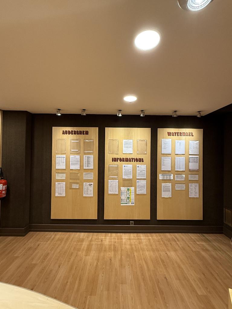 Panneaux affichage, Enlèvement, Comme neuf