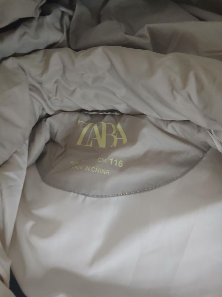 Meisjes zara jas 116 en meisjes jbc jas 128, Ophalen, Jas