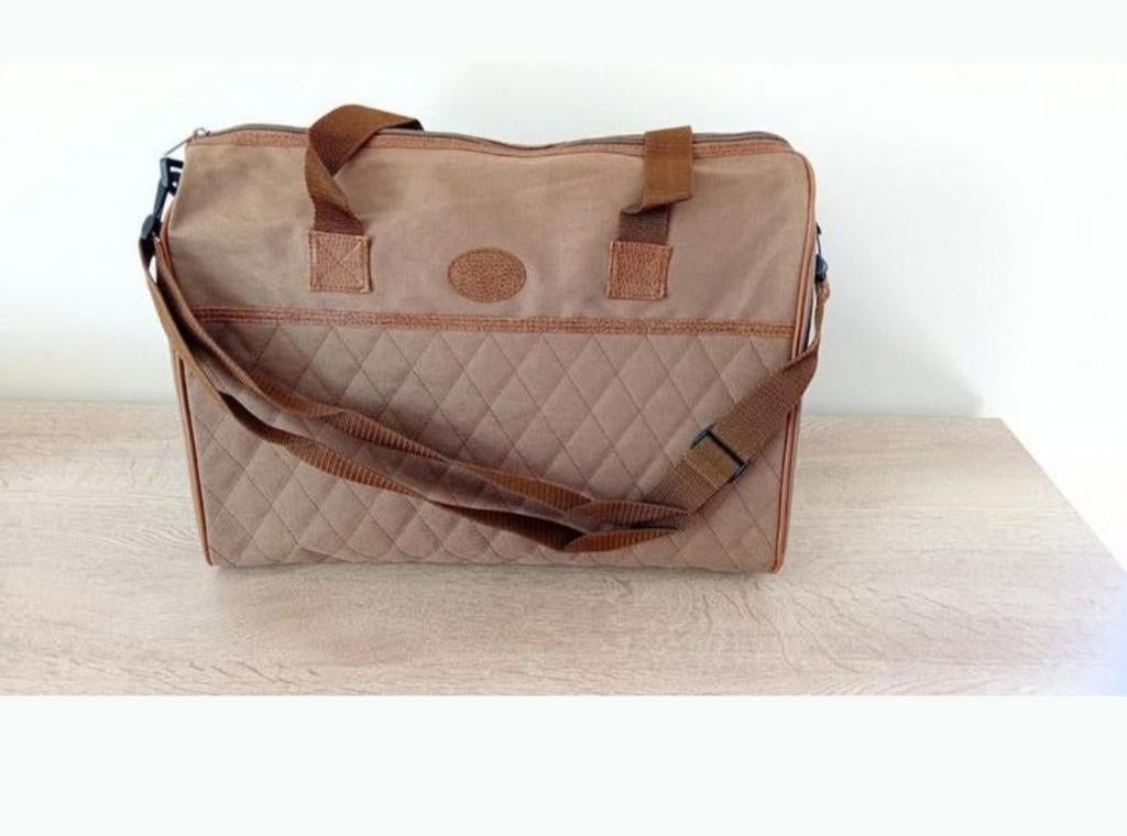 Grote bruine reistas met schouderriem, 20 tot 30 cm, Bruin, Minder dan 40 cm, Ophalen of Verzenden