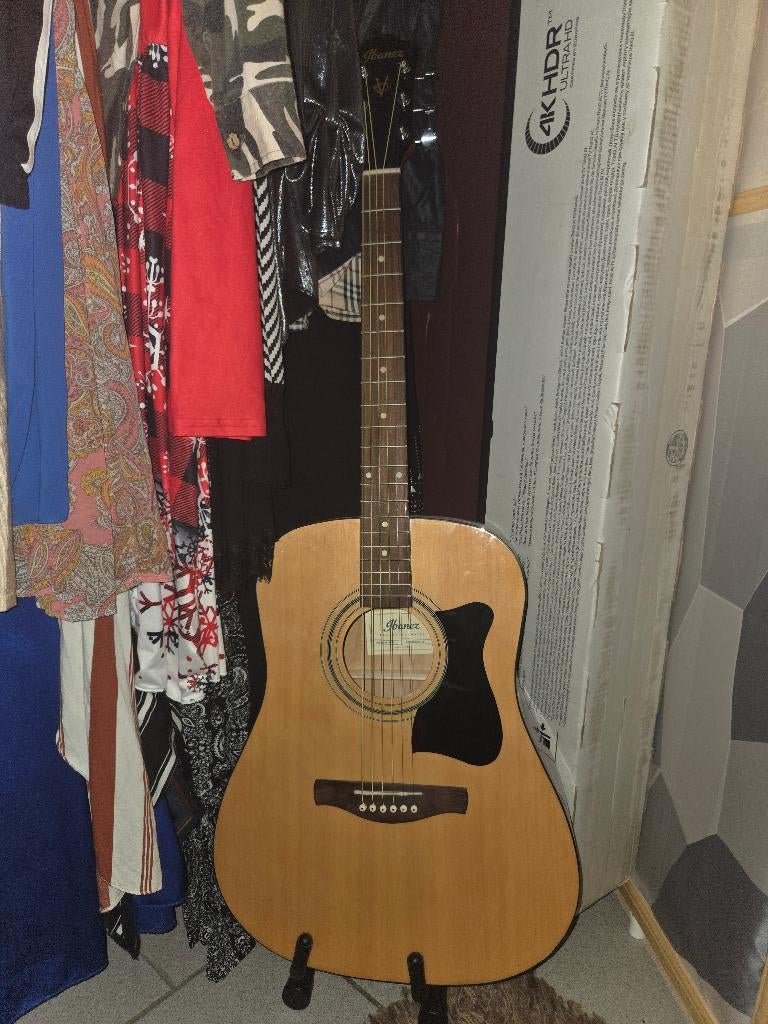 Lot guitare ibranez housse de transport et support, Enlèvement, Neuf, Guitare classique ou espagnole, Avec valise