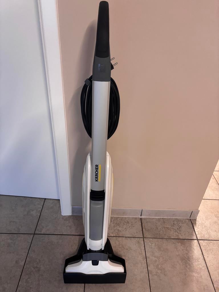 Kärcher FC5 vloerreiniger dweilt en zuigt, Elektronische apparatuur, Stofzuigers, Ophalen