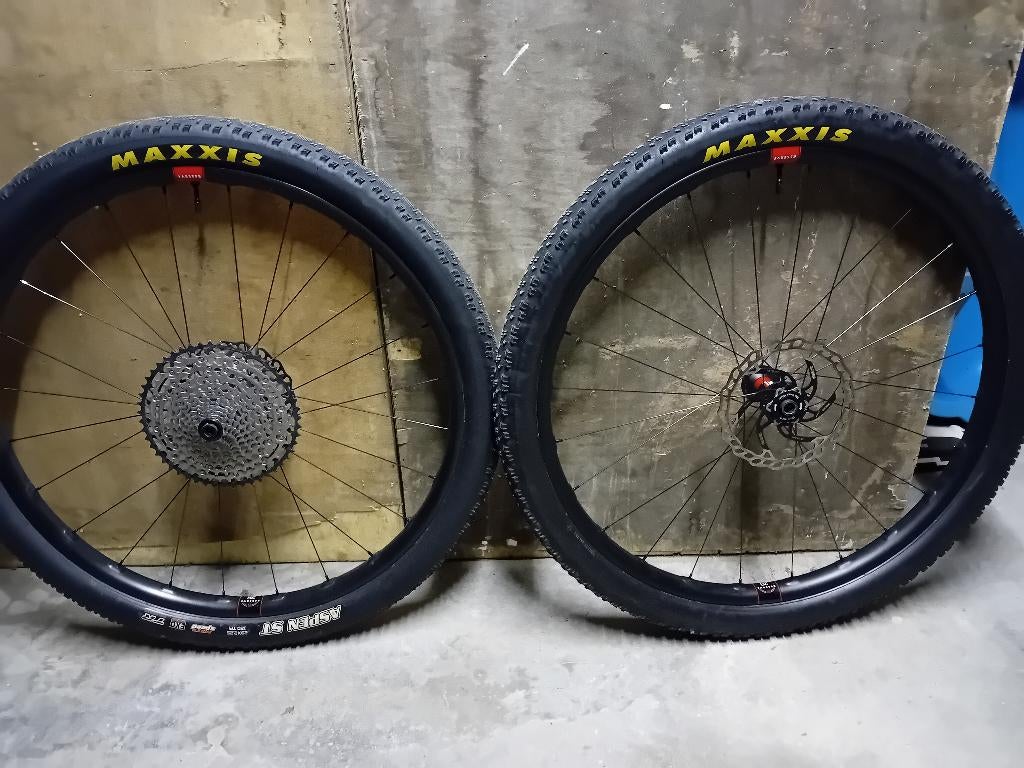 Roues Reserve carbone, Reserve, Comme neuf, Enlèvement, Mountainbike