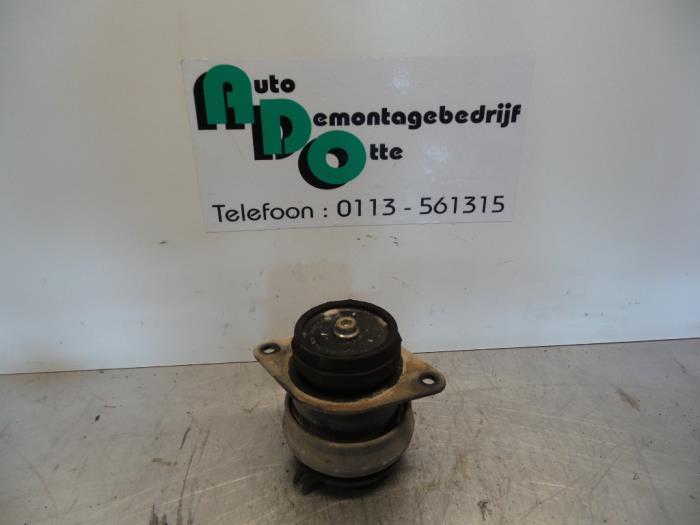 Support moteur d'un Seat Inca, -, 3 mois de garantie, Utilisé, -
