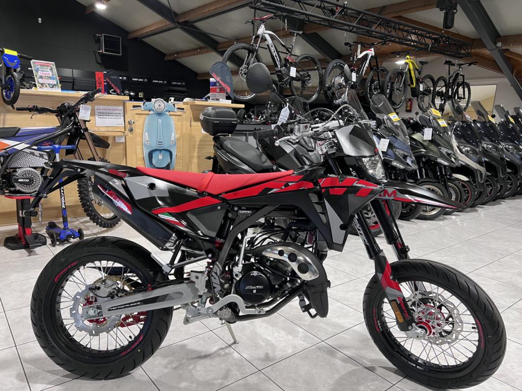Fantic Motard 50 PERFORMANCE 2T, Bedrijf, Fantic, Enduro, 11 kW of minder