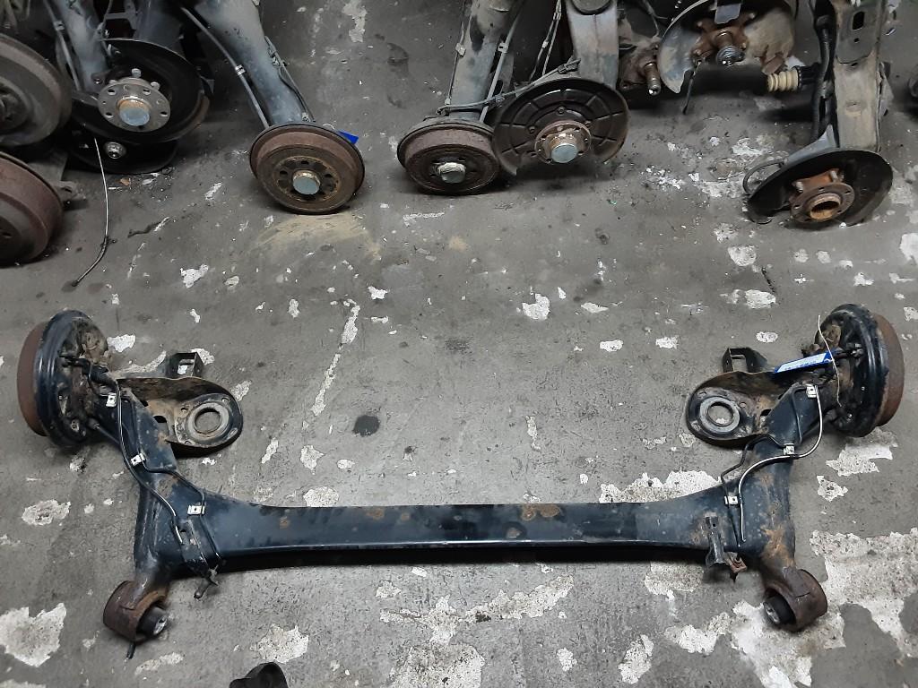 TRAIN ARRIERE Volkswagen Polo V (6R) (01-2009/05-2022), Autos : Pièces & Accessoires, Freins & Transmission, Volkswagen, Utilisé