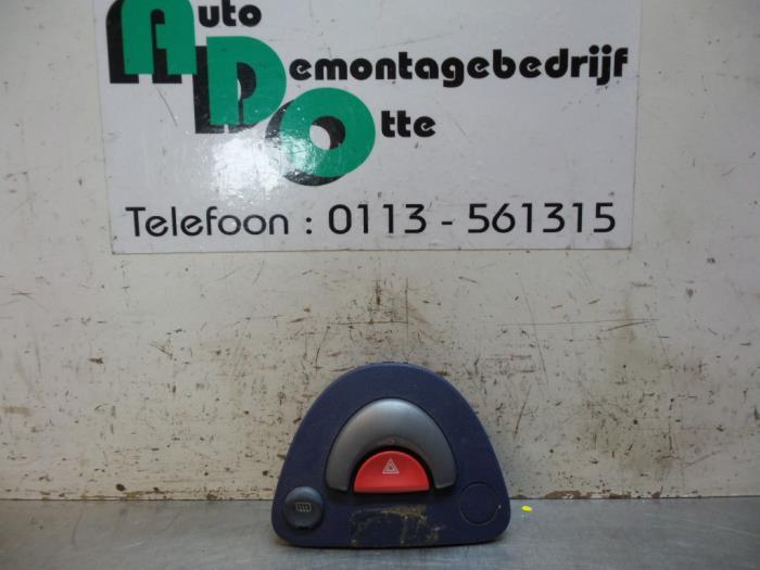 Commutateur éclairage d'urgence d'un Smart Fortwo, Autos : Pièces & Accessoires, -, 3 mois de garantie, Utilisé, -