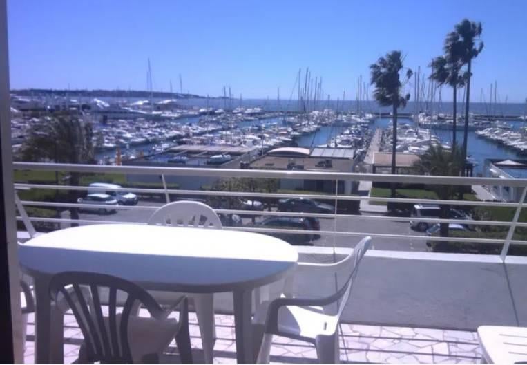 Golfe Juan appartement en front de mer, Vacances, Maisons de vacances | France, Provence et Côte d'Azur, Appartement, Ville, Mer