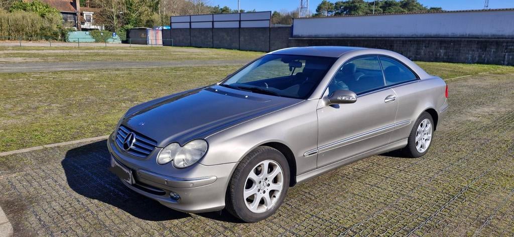 Mercedes Benz CLK 200 benzine 164 PK, Auto's, Automaat, 4 zetels, Achterwielaandrijving, Zwart