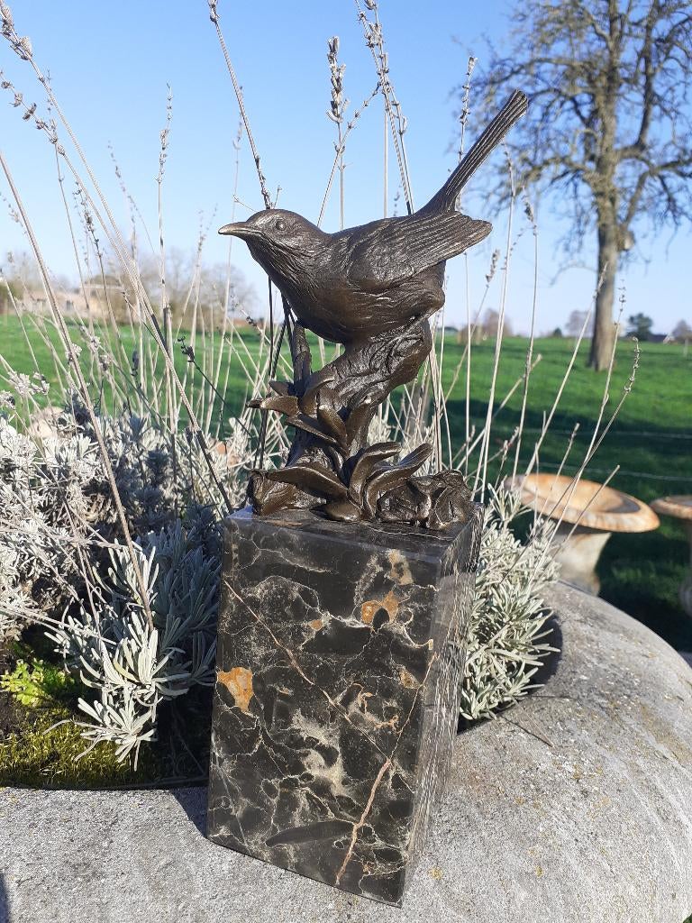 OISEAU EN BRONZE SIGNE MILO SUR SOCLE MARBRE, Antiquités & Art, Antiquités | Bronze & Cuivre, Enlèvement ou Envoi, Bronze