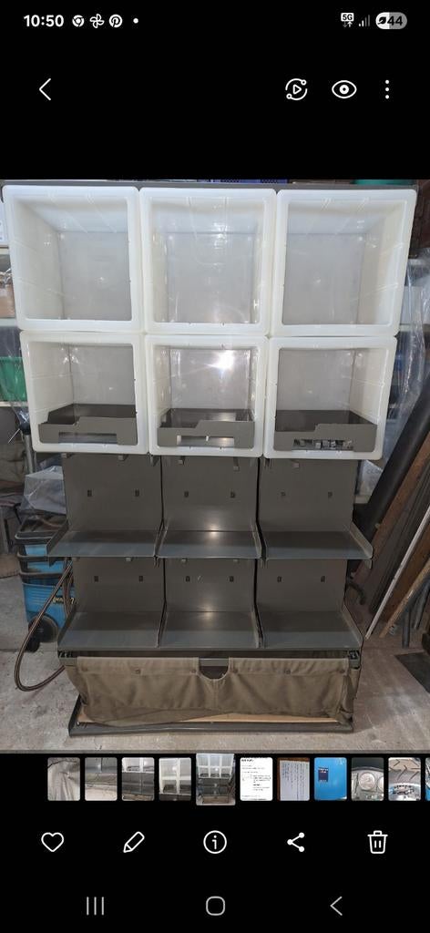 Vitrine G-Star, Enlèvement