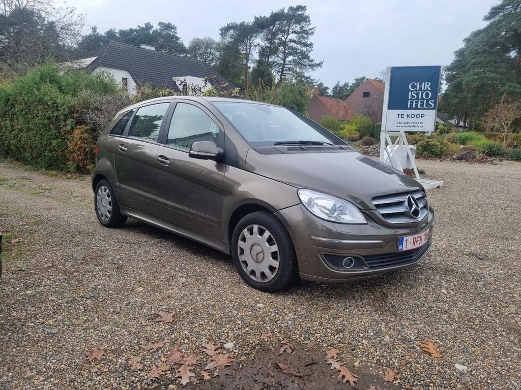 Mercedes B180 Automatic avec seulement 124 000 km, Autos, Argent ou Gris, Achat, Beige, Entreprise