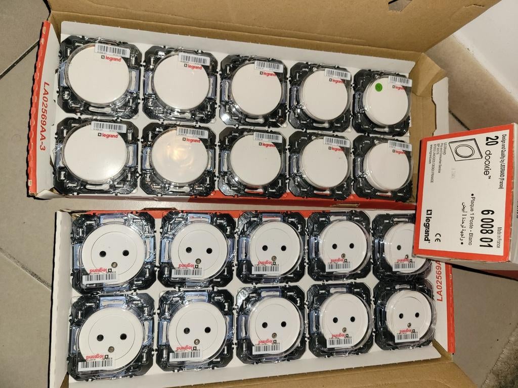 Prise et interrupteur legrand, Ophalen of Verzenden, Schakelaar