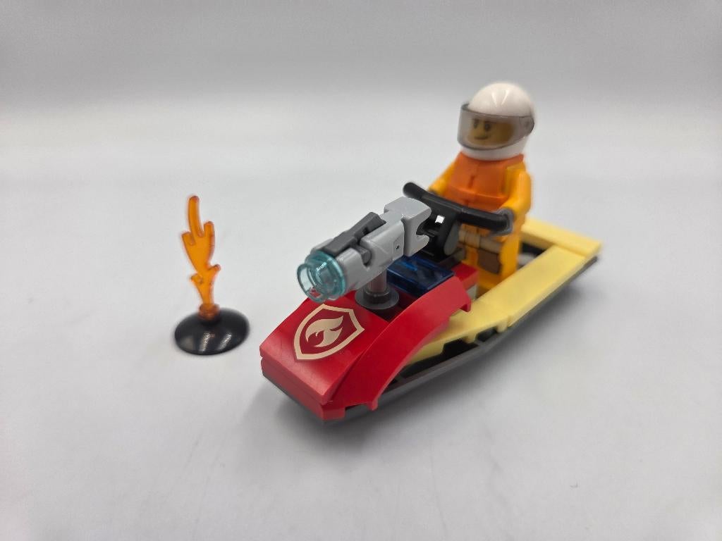 Lego City 30368 Fire Rescue Water Scooter, Kinderen en Baby's, Speelgoed | Duplo en Lego, Zo goed als nieuw, Lego, Complete set
